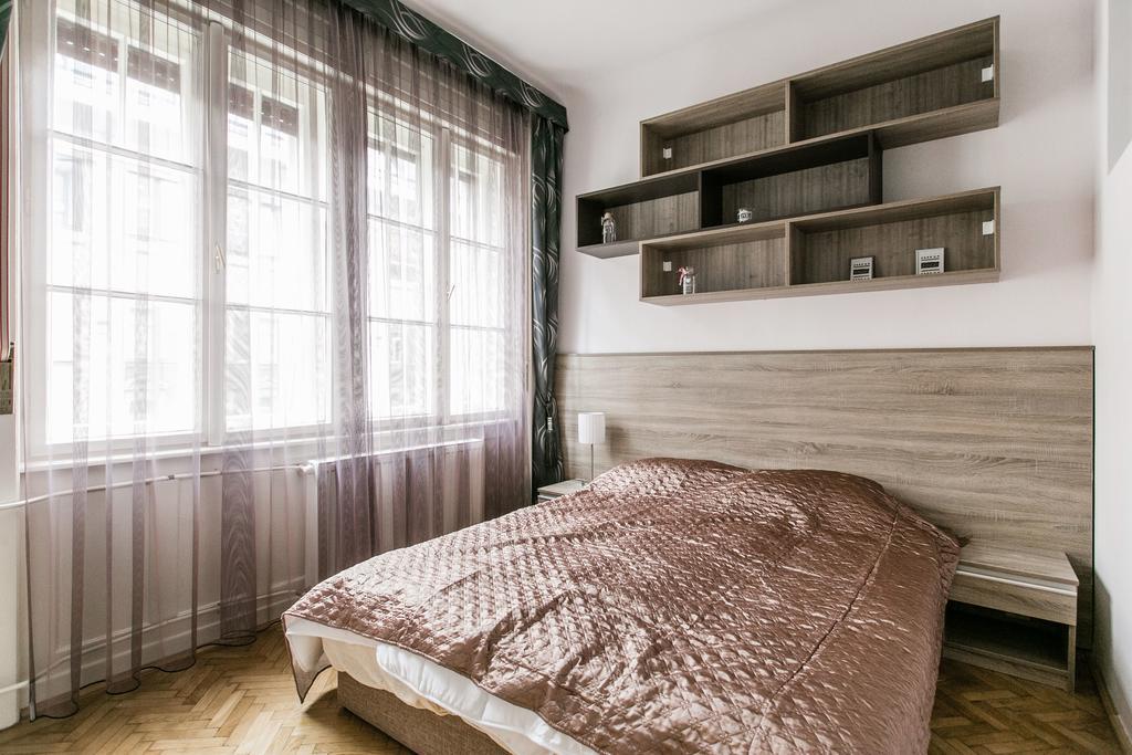 Apartment At Nagymezo 布达佩斯 外观 照片